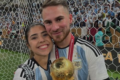 Alexis Mac Allister y Camila Mayan en tiempos felices
