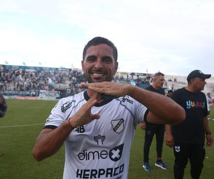 Alexis Vega, el autor del golazo desde casi 60 metros