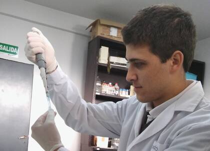 Alexis Villegas, cerca de ser licenciado en genética