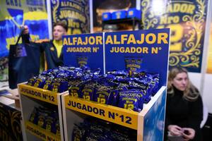 Alfajor argentino, la golosina que no atrae por su apariencia sino por su multifacético interior