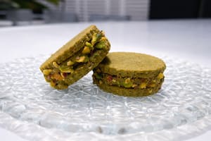 Alfajores de matcha y pistacho