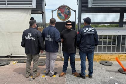 Alfaro Jr., ciudadano estadounidense, fue extraditado tras ser acusado en Texas por tráfico de personas y operaciones financieras ilícitas desde Nuevo Laredo