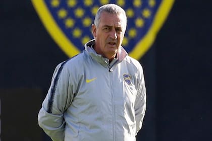 Alfaro debe tallar una nueva manera de atacar para Boca, con futbolistas diferentes a los que se fueron.