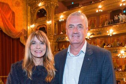 Alfaro y su esposa, en el Teatro Colón.