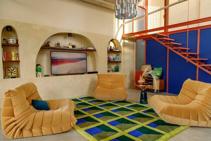 Alfombra diseñada por Eme Carranza y tejida con la técnica de handtufting por Mooody Rugs, que tiene su taller en Bariloche.