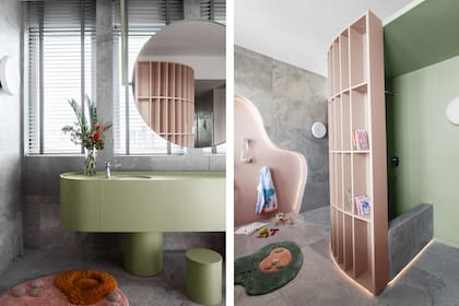 Alfombras-rompecabezas, percheros iluminados, zócalos lúdicos que señalan el camino, colores pastel, escaleritas, una biblioteca curva que también marca la circulación. Todo tiene diseño en este baño maravilloso.