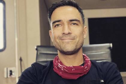 Alfonso Herrera fue Miguel Arango (Foto Instagram @ponchohd)