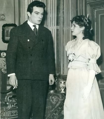 Alfredo Alcón y Silvia Montanari en Panorama desde el puente, la obra de Arthur Miller que fue un verdadero éxito de público