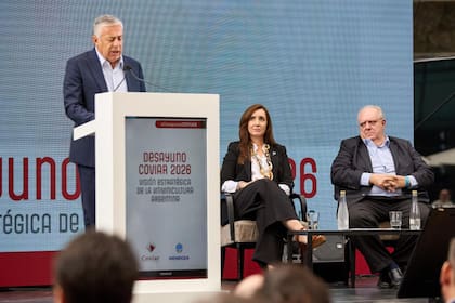 Alfredo Cornejo, en su discurso, hizo alusión a la ausencia de Milei en la Vendimia