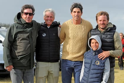 Alfredo Goti, Alejandro Battro, Nacho Figueras y Alejandro Domínguez posaron antes de que sonara la campana de inicio del match