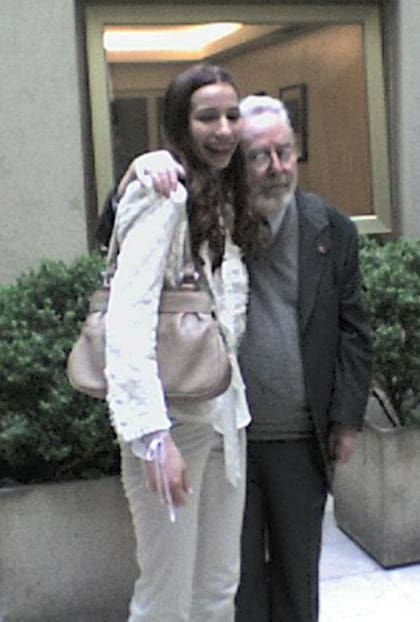 Alfredo Moffatt, de 77 años junto a su flamante esposa de 23, Daniela Azpiazu Bitsikas