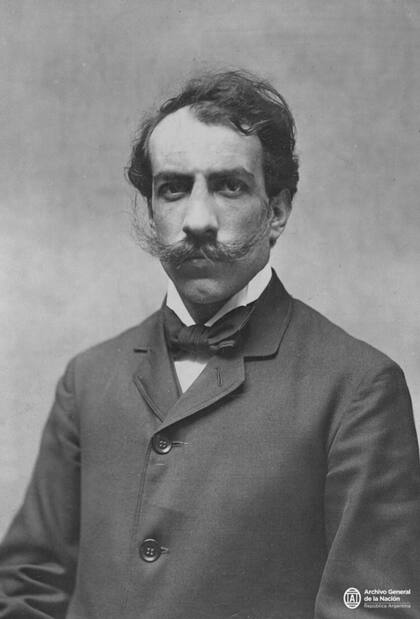 Alfredo Palacios logró una banca en la Cámara de Diputados el 13 de marzo de 1904. Desde el primer día impulsó la sanción de la Ley de Descanso Dominical.