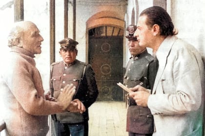 Alfredo Serra, maestro de periodistas, entrevista al criminal de guerra nazi Klaus Barbie en una cárcel de Bolivia, en 1973