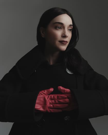 "Algo se apodera de mí cuando subo a un escenario", comenta Annie Clark, alias St. Vincent