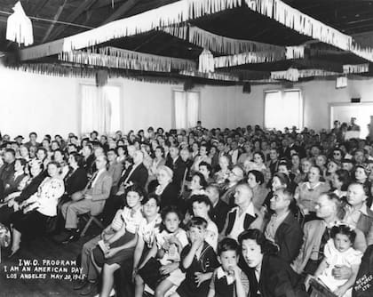 Algunas de las fotos que compartió Newsom eran de migrantes en Los Ángeles en 1945