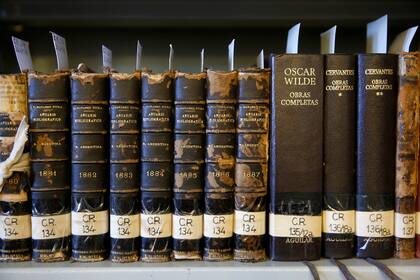 Algunas de las obras históricas que se conservan en la sala