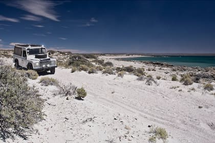 Algunas de las playas de Bahía Bustamente son accesibles en 4 x 4