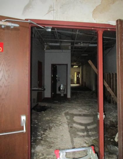 Algunas puertas siguen en pie