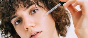 ADN de peces y excrementos de ave: qué dicen los dermatólogos sobre los tratamientos que obsesionan a las redes