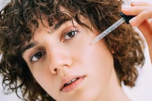 ADN de peces y excrementos de ave: qué dicen los dermatólogos sobre los tratamientos que obsesionan a las redes