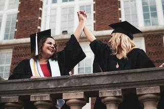 La propuesta de las universidades en EE.UU. que reduciría las deudas por educación