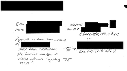 Algunos archivos están parcialmente censurados, por ejemplo, para ocultar datos personales como direcciones, como es de esperar