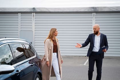 Algunos conflictos por estacionamiento pueden desembocar en discusiones (Freepik)