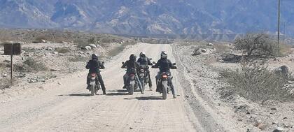 Algunos de ellos nunca se habían subido a una moto y aprendieron para los viajes