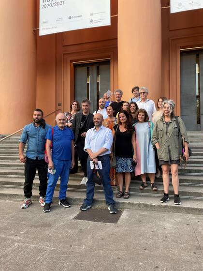 Algunos de los colegas y amigos que participaron del homenaje en el Museo Nacional de Bellas Artes