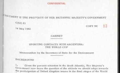 Algunos de los documentos secretos a través de los cuales la primer ministro Margaret Tatcher y su gabinete debatieron la posibilidad de retirar a las tres selecciones británicas (Inglaterra, Escocia e Irlanda del Norte) del Mundial de España 1982