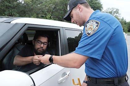 Algunos delitos pueden ser un obstáculo para obtener la ciudadanía en Estados Unidos o afectan el estatus migratorio