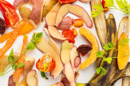Algunos desperdicios de la cocina que solemos tirar son en realidad una fuente de potasio y materia orgánica útil para el jardín