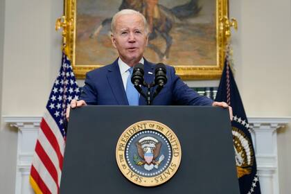 Algunos encuestados señalaron que el presidente Joe Biden debería endurecer la política de inmigración ilegal en Estados Unidos 