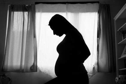 Algunos especialistas plantean que el principal problema de los partos domiciliarios reside en que nadie puede anticipar cuáles serán las mujeres que tendrán alguna dificultad inesperada 