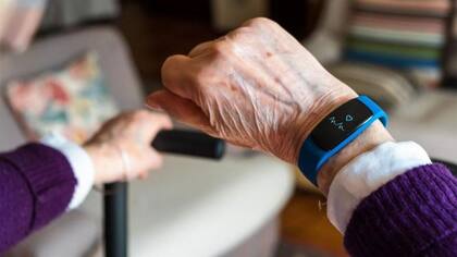 Algunos relojes inteligentes pueden realizar un ECG.