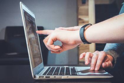 Algunos servicios de Uscis, en el sitio web, podrían presentar fallas
