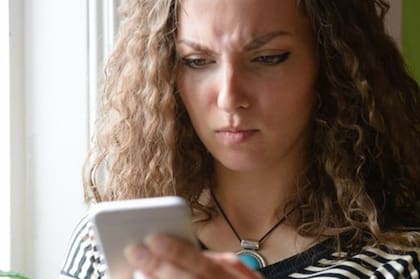 Algunos usuarios de Apple habían sospechado que Apple ralentiza los iPhone antiguos, lo cual fue confirmado por la firma en 2017