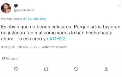 Algunos usuarios respondieron la incógnita sobre si el objeto era un celular o un maquillaje con una apelación a la lógica