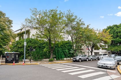 Algunos vecinos destacan que la compra por encima del valor del mercado puede impulsar el precio de las propiedades en la zona