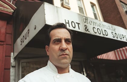 Ali Yeganeh, el iraní que inspiró al personaje dueño del local de sopas