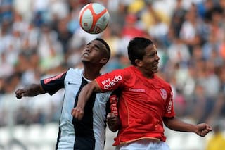El nuevo Papa desató una disputa futbolera en Perú: ¿de qué equipo es hincha en realidad?