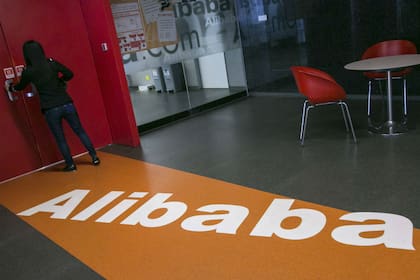 Alibaba es un gigante chino de comercio electrónico que espera recaudar hasta US$ 24.000 millones en su salida a bolsa esta semana