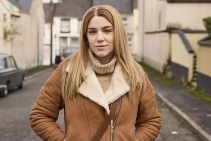 Alice Wegmann como Lilian de Vasconcellos, la primera esposa de Ayrton Senna