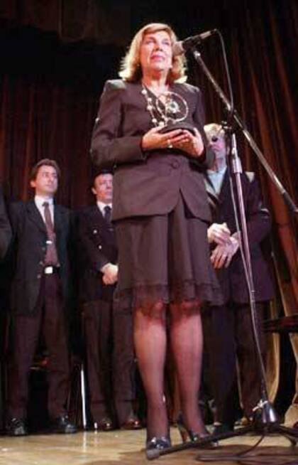 Con el Galardón Susini, otorgado por Argentores como reconocimiento a su destacado aporte a la difusión de la radiofonía