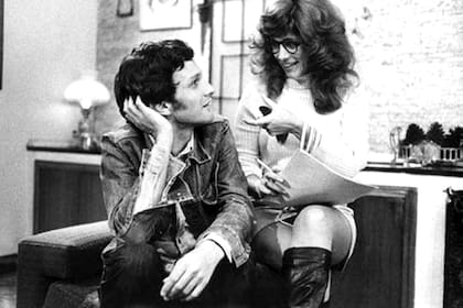Alicia Zanca y Fanego en una escena de la película Los amores de Laurita