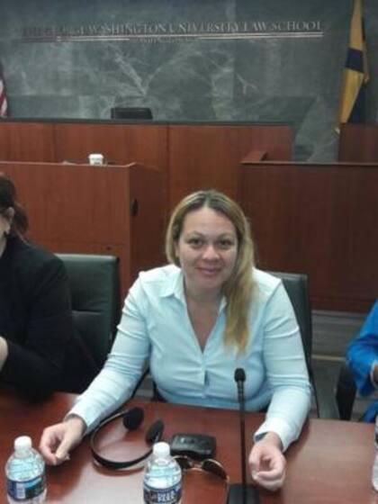 Alika da charlas en universidades sobre trata de personas