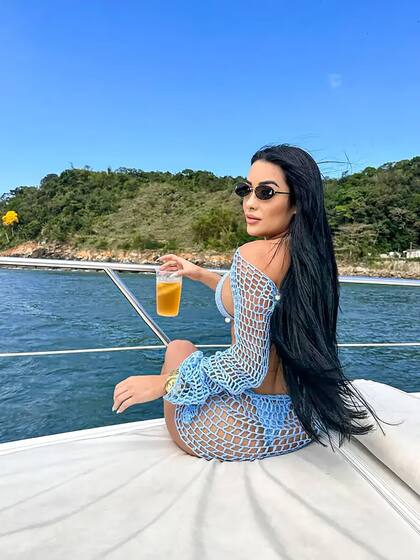 Aline, mamá de una nena, no sabía nadar