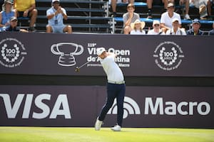 Alistair Docherty ganó el Abierto de golf en el Jockey Club y el amateur Oliva Pinto fue 7°