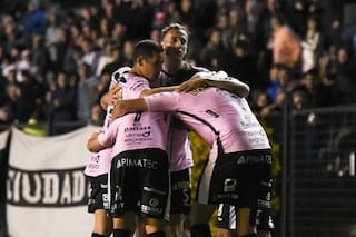 Partidos de hoy: la agenda del fútbol para ver por TV este sábado 15 de octubre