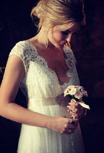 "All you need is love" escribió la actriz al lado de la foto